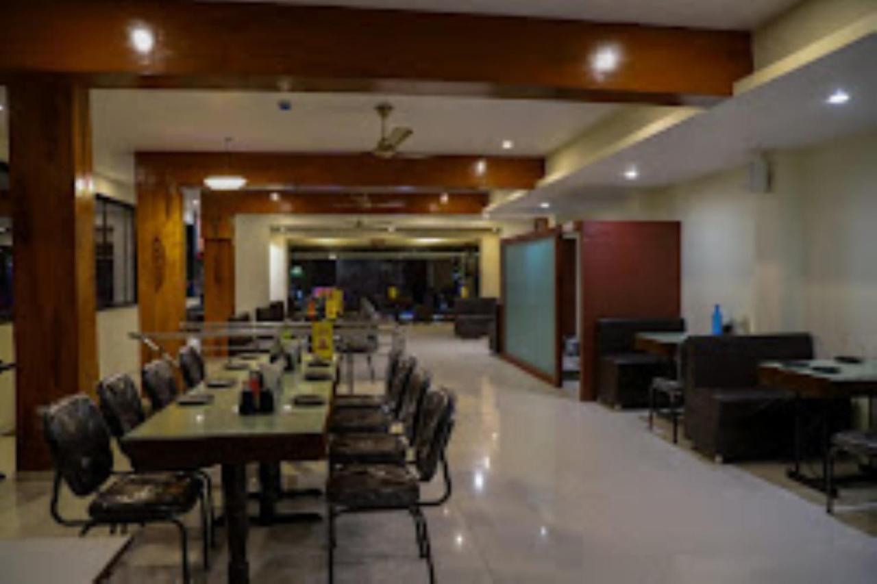 Hotel Vaibhav,Akola Eksteriør billede