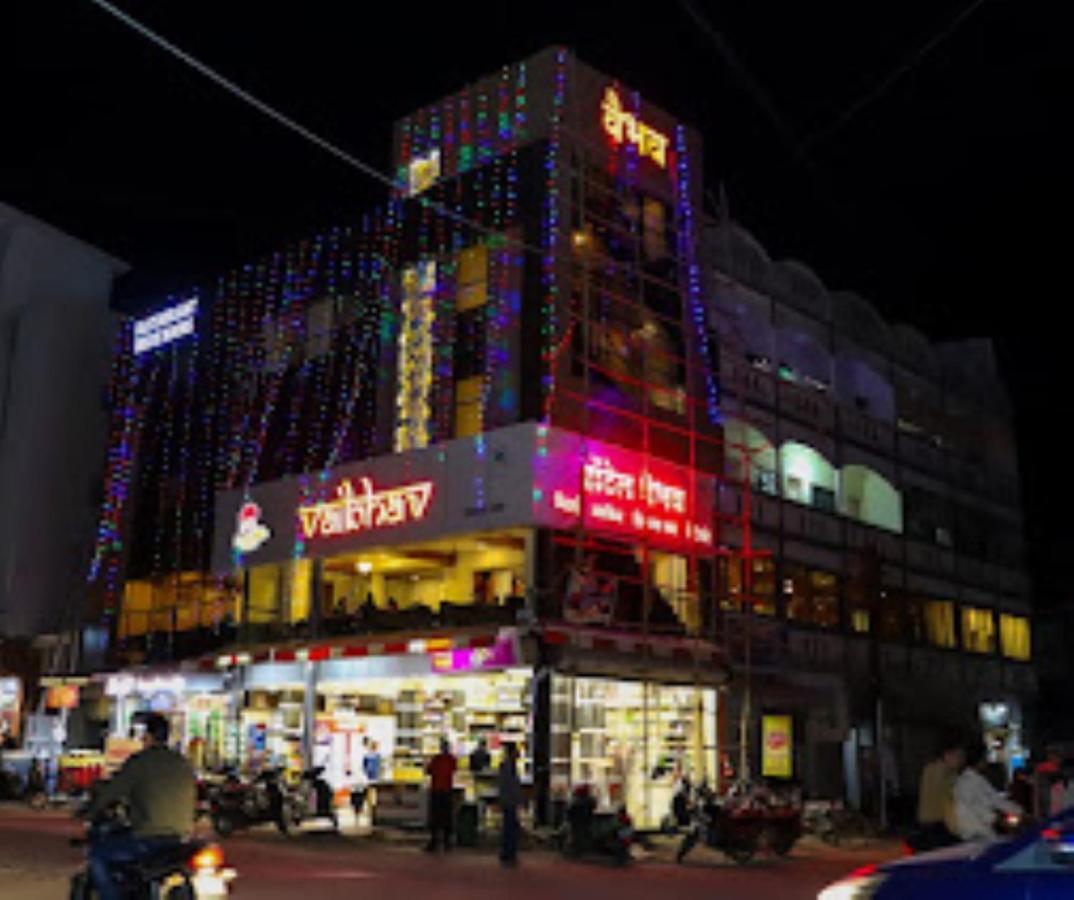 Hotel Vaibhav,Akola Eksteriør billede