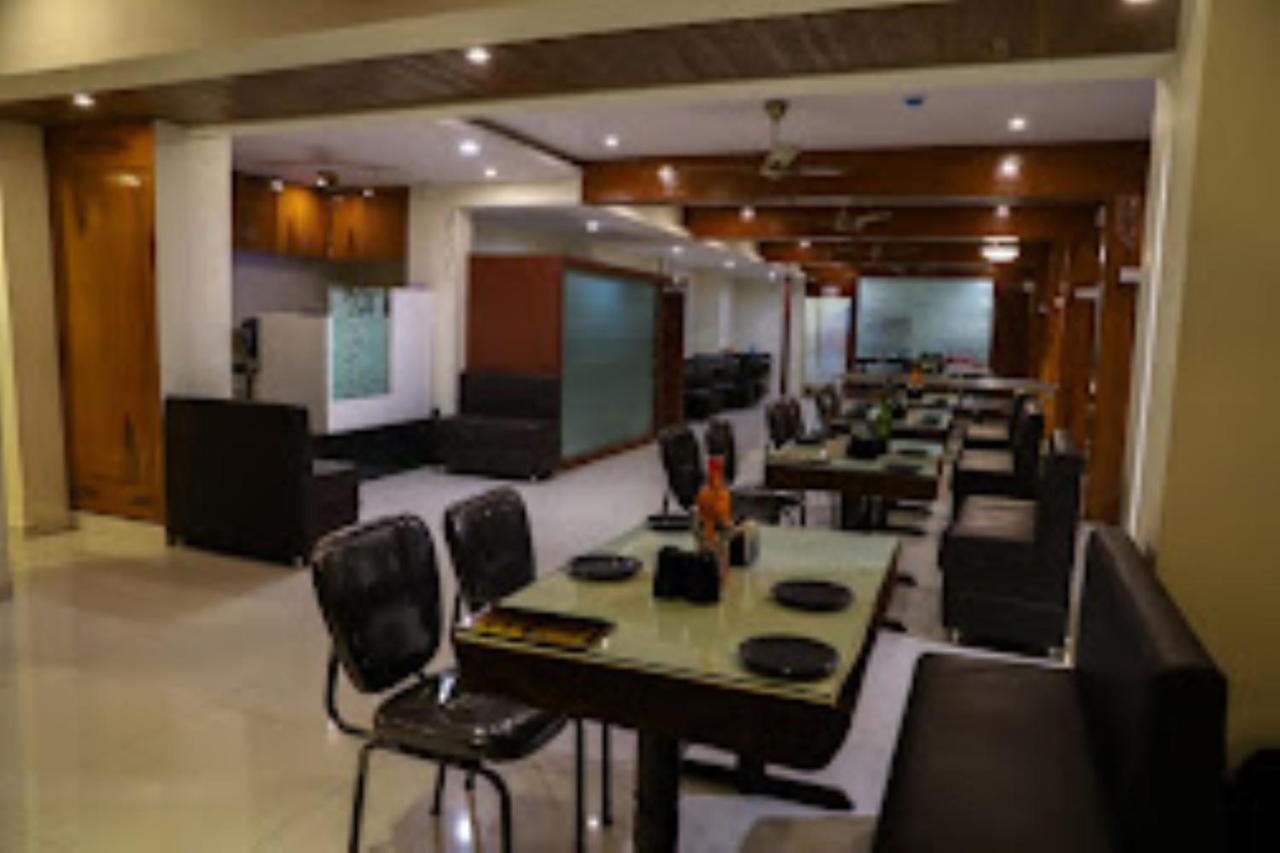 Hotel Vaibhav,Akola Eksteriør billede